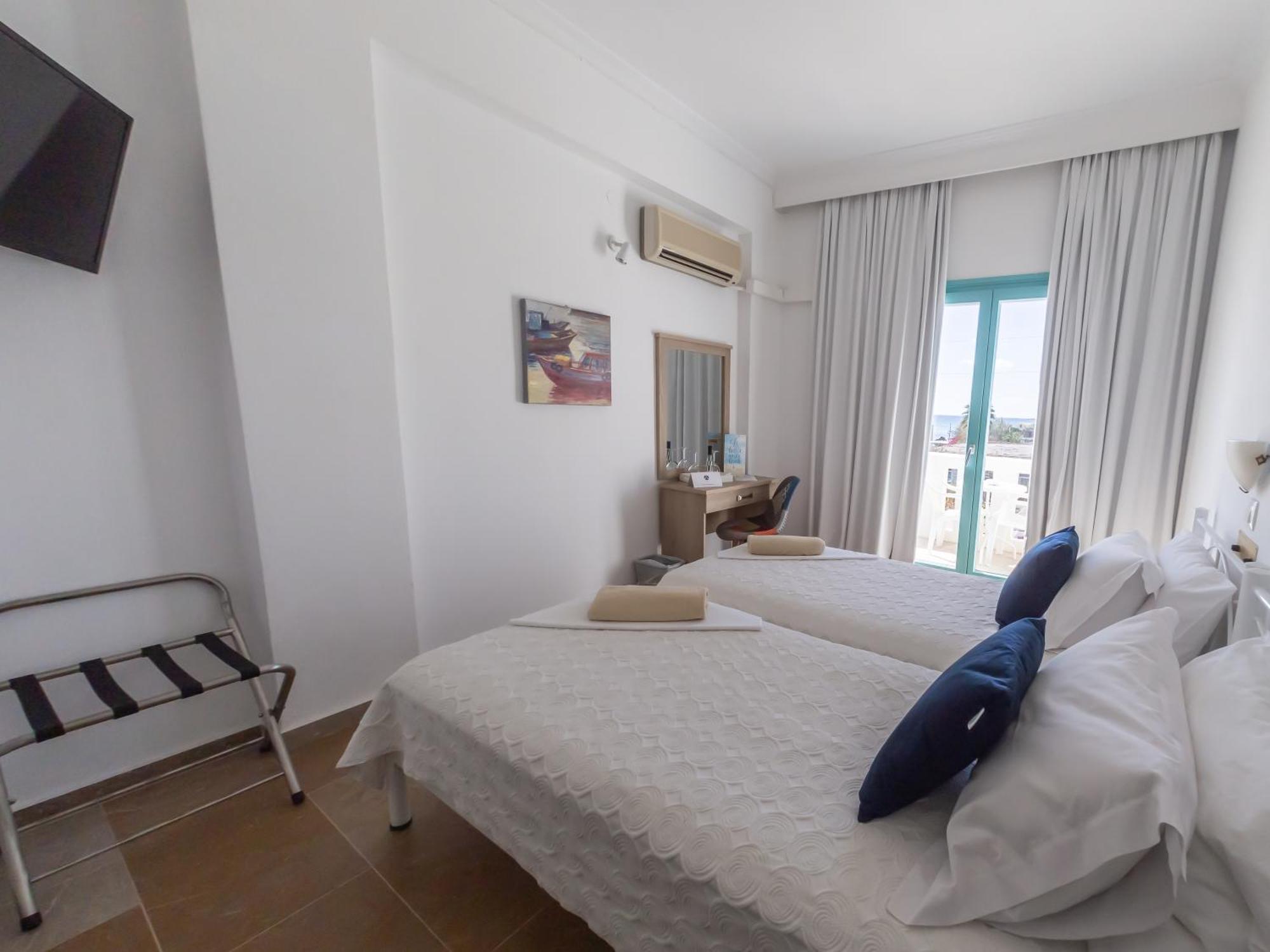 Amaryllis Beach Hotel Хриси-Акти Номер фото